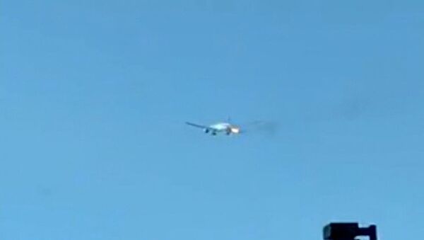 Cамолет Boeing 777 авиакомпании Philippine Airlines загорелся прямо в воздухе - Sputnik Южная Осетия