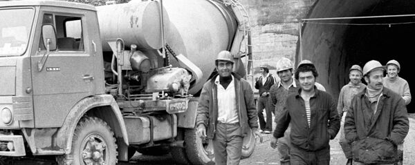 Строители на Рукском перевале Строители на Рукском перевале - Sputnik Южная Осетия