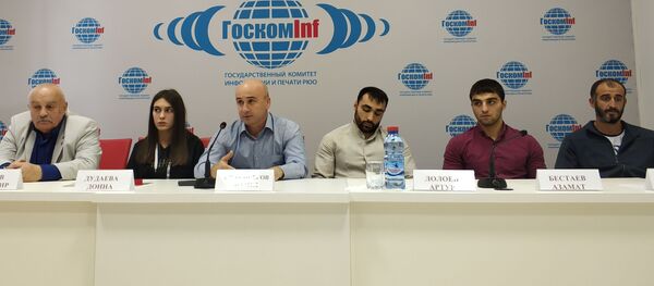 Ноябры триумфатортæ: чемпионтæ æмæ тренертæ радзырдтой се ʻнтыстытыл Ноябры триумфатортæ: чемпионтæ æмæ тренертæ радзырдтой се ʻнтыстытыл - Sputnik Хуссар Ирыстон