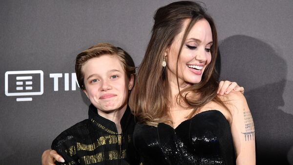 Американская актриса Анджелина Джоли со своей дочерью Шайло - Sputnik Южная Осетия