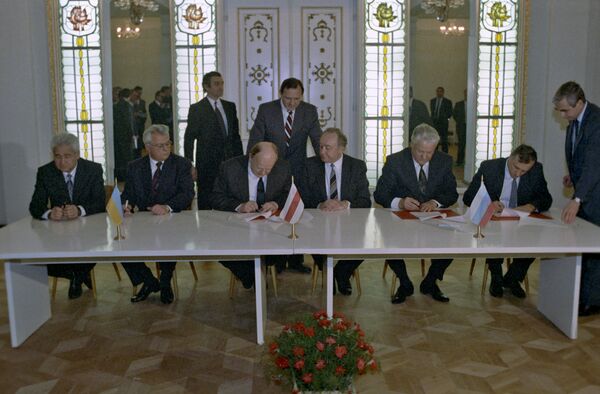Подписание Соглашения о ликвидации СССР и создании Содружества Независимых Государств - Sputnik Южная Осетия