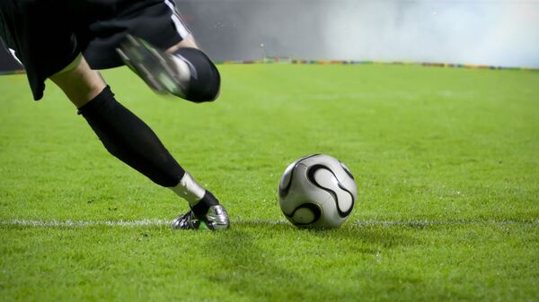 Игрок в футбол. Архивное фото  - Sputnik Южная Осетия