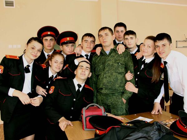 Друзья и сослуживцы об Андрее Плиты: заботился о воспитанниках, как о родных детях Друзья и сослуживцы об Андрее Плиты: заботился о воспитанниках, как о родных детях - Sputnik Южная Осетия