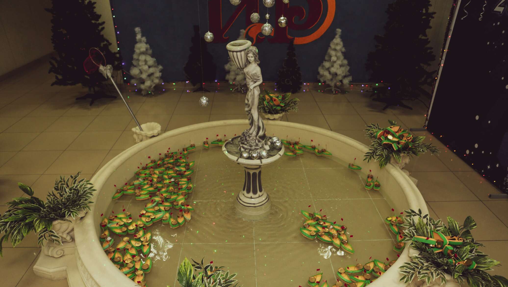 фонтан желаний. фонтан желаний мальенки. фонтан в алуште на набережной. коктюбей алматы. новый фонтан в алуште.