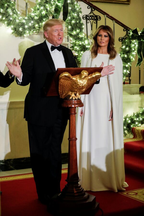 Платье Мелании Трамп на балу Конгресса высмеяли в сети - Sputnik Южная Осетия