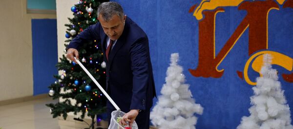 Бибылты Анатолий хайад райста ногазон акци Бӕллицты фонтан-ы - Sputnik Хуссар Ирыстон