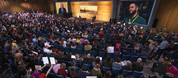 Путин о дороге из России в Грузию через Чечню: ее строительство целесообразно - Sputnik Южная Осетия