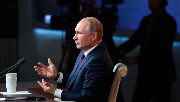 Президент РФ Владимир Путин на ежегодной большой пресс-конференции - Sputnik Южная Осетия
