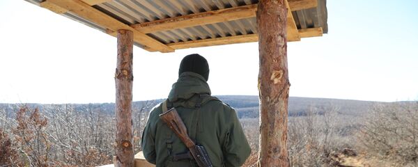 Президент Анатолий Бибилов на пограничном посту в районе Уиста Президент Анатолий Бибилов на пограничном посту в районе Уиста - Sputnik Южная Осетия