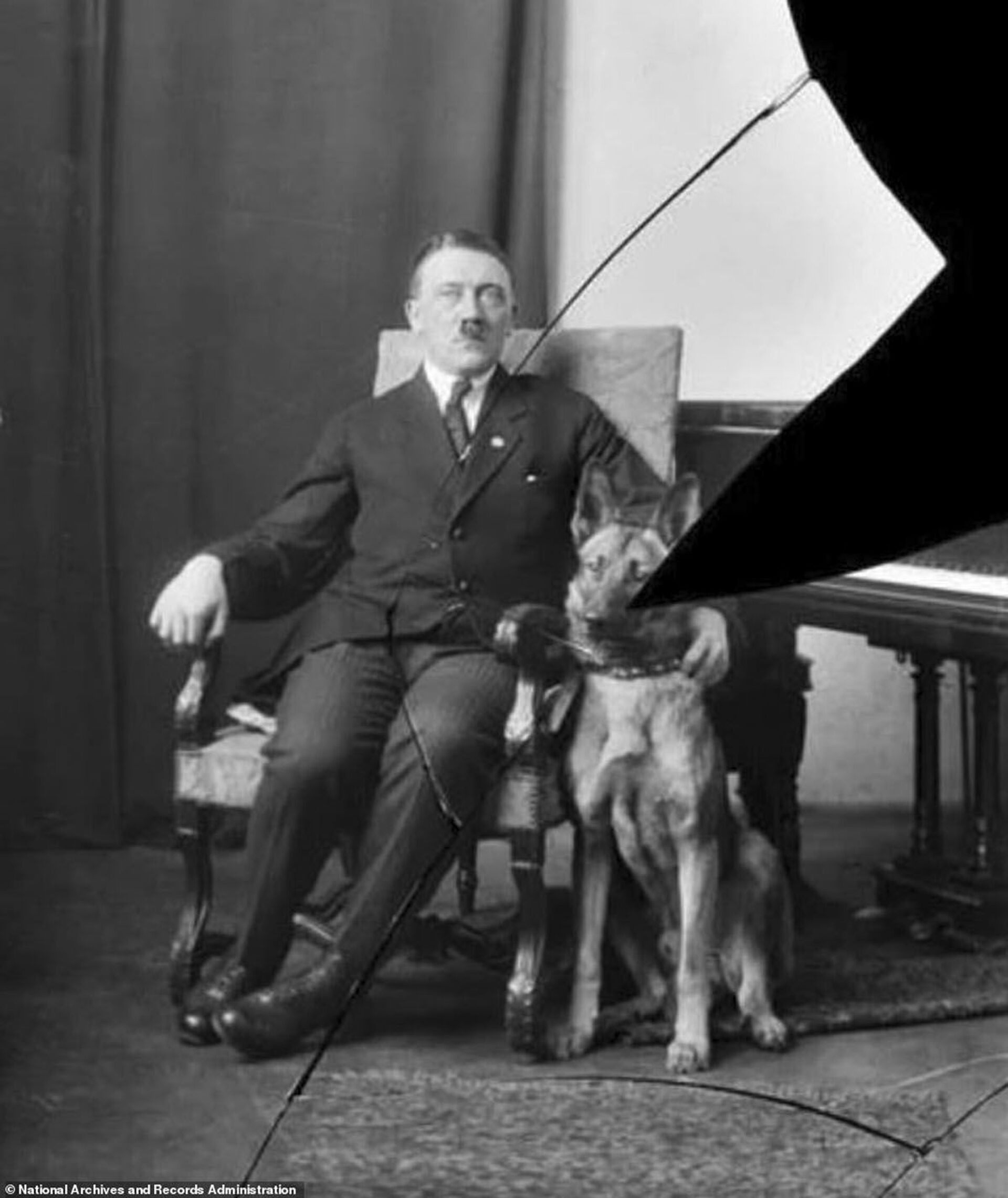 Редкая фотография Адольфа Гитлера - Sputnik Южная Осетия, 1920, 26.10.2021