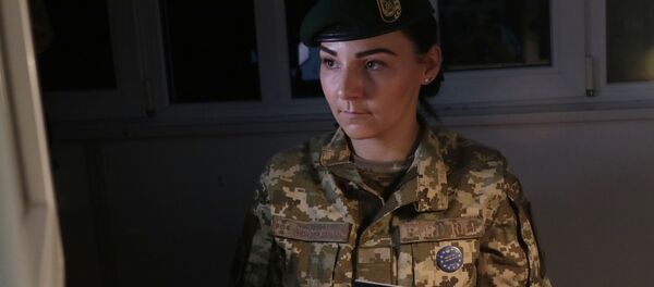Сотрудница пограничной службы Украины Сотрудница пограничной службы Украины - Sputnik Южная Осетия