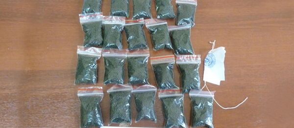 Сотрудники милиции обнаружили в салоне автомашины жителя Цхинвала насвай Сотрудники милиции обнаружили в салоне автомашины жителя Цхинвала насвай - Sputnik Южная Осетия