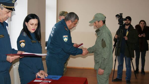 Награждение спасателей МЧС РЮО - Sputnik Южная Осетия