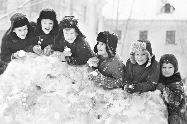 Зимние каникулы у школьников Череповца, 1971 год Зимние каникулы у школьников Череповца, 1971 год