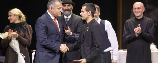 Анатолий Бибилов и Роман Габриа Анатолий Бибилов и Роман Габриа - Sputnik Южная Осетия