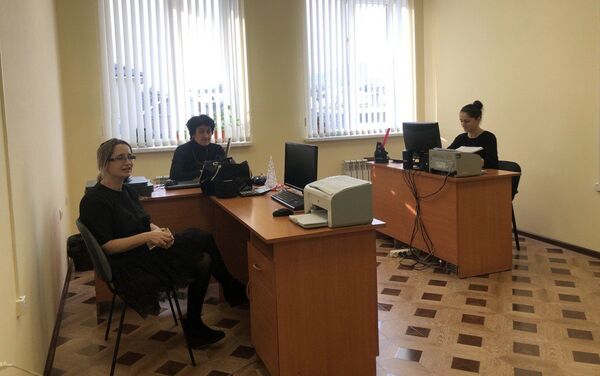 Первый рабочий день в Комитете по налогам и сборам - Sputnik Южная Осетия