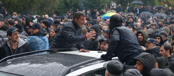 Акция оппозиции в Сухуме  Акция оппозиции в Сухуме  - Sputnik Южная Осетия