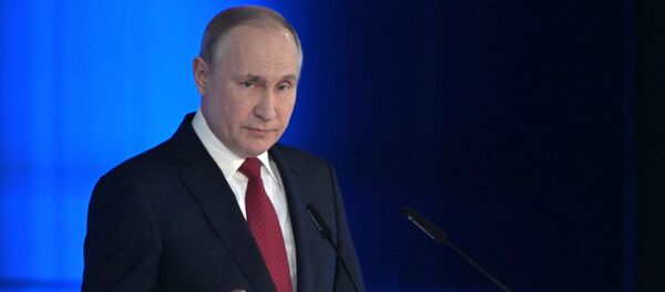 Президент РФ Владимир Путин выступает с ежегодным посланием Федеральному Собранию Президент РФ Владимир Путин выступает с ежегодным посланием Федеральному Собранию - Sputnik Южная Осетия