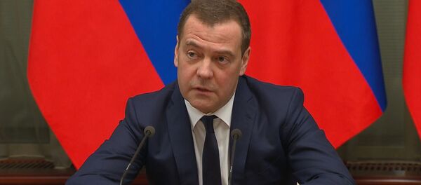 Дмитрий Медведев объявил об отставке правительства Дмитрий Медведев объявил об отставке правительства - Sputnik Южная Осетия