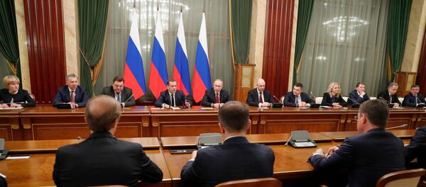 Правительство России уходит в отставку Правительство России уходит в отставку - Sputnik Южная Осетия