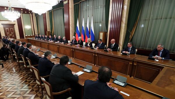 Президент РФ В. Путин провел встречу с новым правительством РФ - Sputnik Южная Осетия