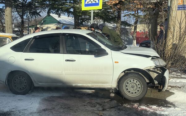 ДТП произошло на пересечении улиц Кочиева и Октябрьской - Sputnik Южная Осетия